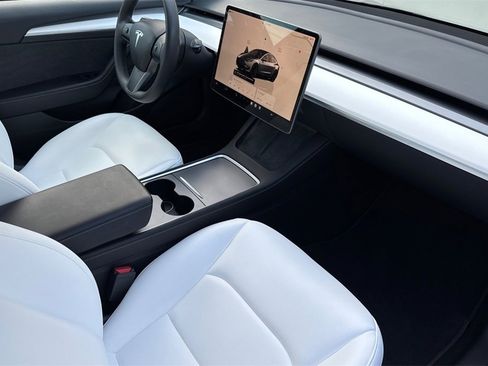 Used 2023 Tesla Model 3 Performance image 15