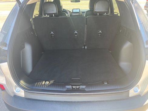 Used 2020 Ford Escape Titanium image 17