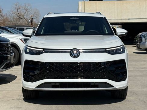 New 2026 Volkswagen Tiguan SEL R-Line image 8