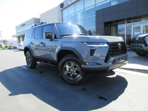 Used 2026 Lexus GX 550 AWD/4WD image 13