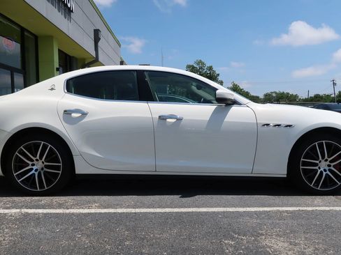 Used 2020 Maserati Ghibli RWD image 9
