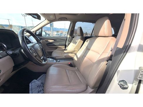 Used 2016 Honda Pilot Touring image 19