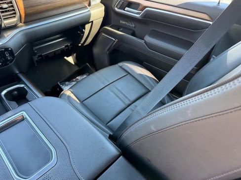 Used 2022 Chevrolet Silverado 1500 High Country w/ High Country Premium Package image 16