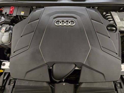 Used 2020 Audi Q8 Premium Plus w/ Premium Plus Package AWD/4WD image 12