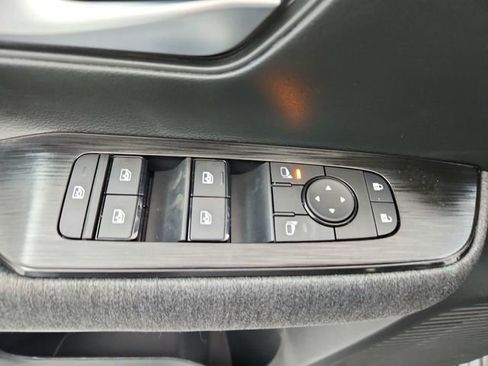 New 2026 Nissan Kicks SV w/ SV Premium Package image 30