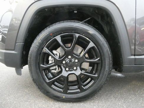 Used 2023 Jeep Compass Latitude AWD/4WD image 24