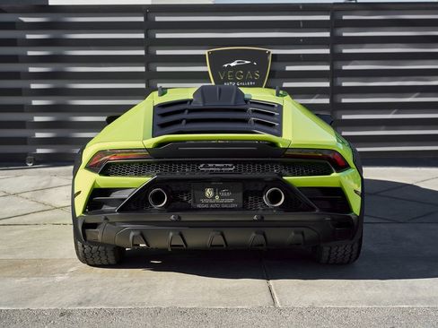 Used 2024 Lamborghini Huracan Sterrato image 25