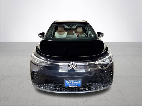 Certified 2023 Volkswagen ID.4 Pro image 3