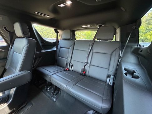 Used 2022 Chevrolet Tahoe LT w/ LT Signature Package AWD/4WD image 6