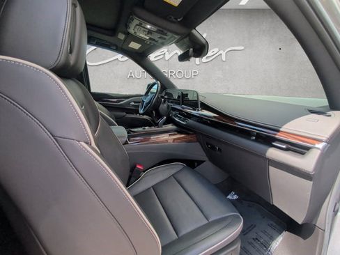 Certified 2021 Cadillac Escalade Premium Luxury image 23