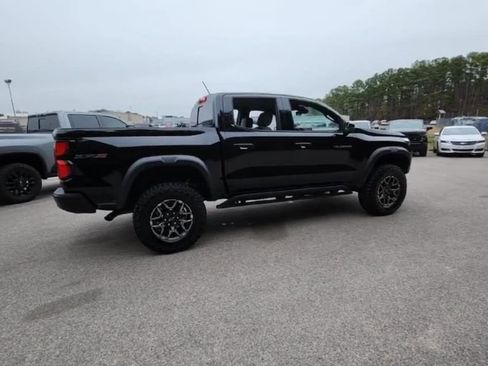 Used 2024 Chevrolet Colorado ZR2 w/ Technology Package image 5