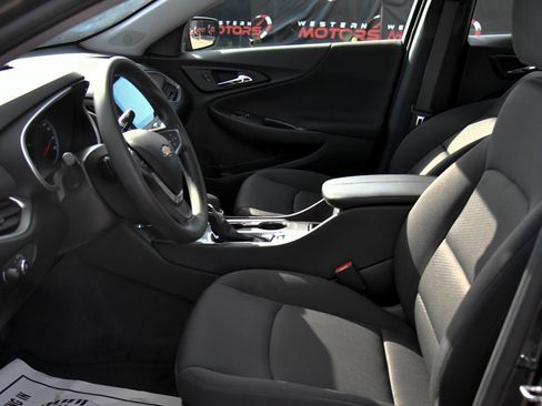 Used 2023 Chevrolet Malibu LT image 17