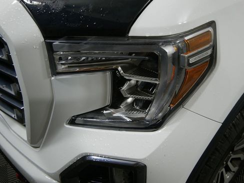 Used 2020 GMC Sierra 1500 AT4 image 7