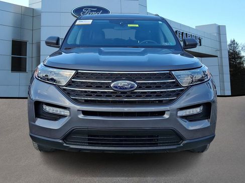 Certified 2023 Ford Explorer XLT w/ Equipment Group 202A image 3