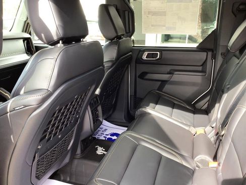 New 2025 Ford Bronco Badlands image 16