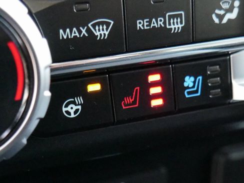 Used 2023 Ford F250 Lariat image 37