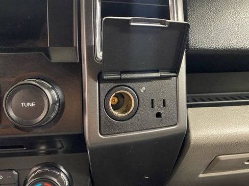 Used 2017 Ford F150 XLT w/ Equipment Group 302A Luxury AWD/4WD image 32