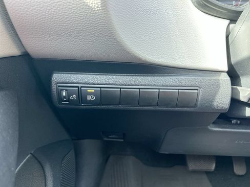 Used 2024 Toyota Corolla LE FWD image 13