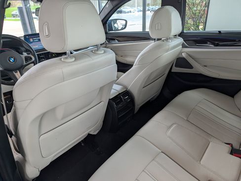 Used 2023 BMW 530i xDrive image 12
