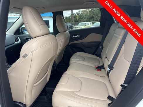 Used 2016 Jeep Cherokee Limited image 15