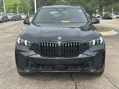 Used 2025 BMW X5 xDrive40i w/ M Sport Package AWD/4WD image 2