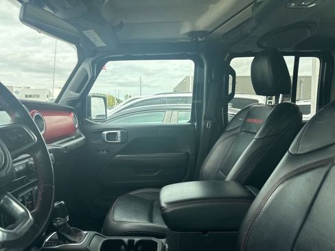 Used 2021 Jeep Wrangler Unlimited Rubicon w/ Uconnect 4C Nav & Sound Group AWD/4WD image 29