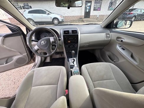 Used 2010 Toyota Corolla image 13