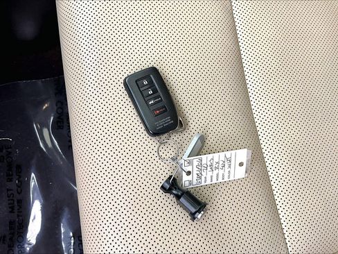 Used 2020 Lexus RX 350L FWD w/ Premium Package image 12
