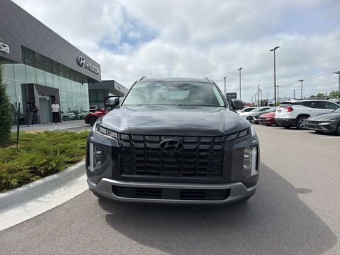 Used 2025 Hyundai Palisade Limited FWD image 2