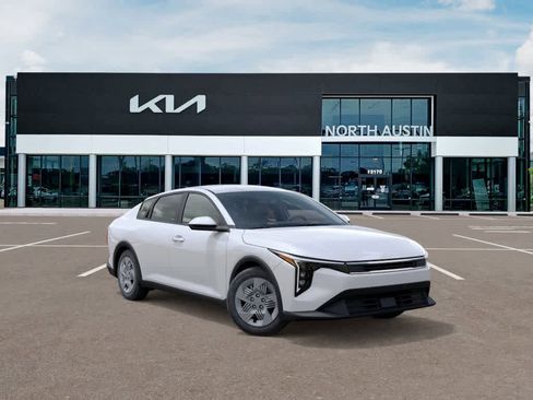 New 2025 Kia K4 LX image 8