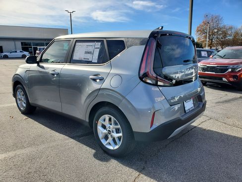 New 2025 Kia Soul LX image 4