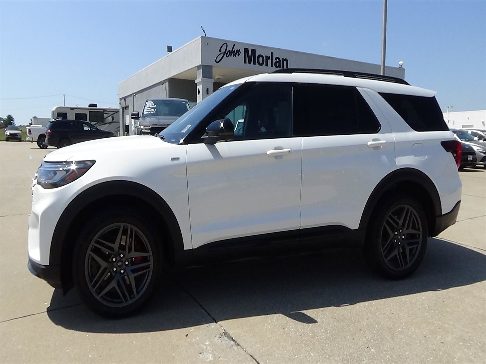 Used 2025 Ford Explorer ST-Line w/ ST-Line Street Pack AWD/4WD image 1
