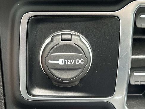 Used 2025 Jeep Wrangler Unlimited Rubicon w/ Safety Group AWD/4WD image 24