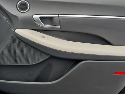Used 2025 Hyundai Sonata SEL FWD image 33