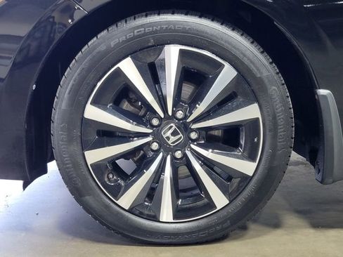 Certified 2024 Honda Civic EX-L image 9