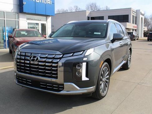 Used 2025 Hyundai Palisade Calligraphy image 1