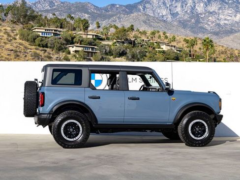 Used 2023 Ford Bronco Badlands image 5