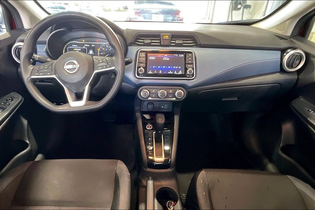 Used 2025 Nissan Versa SV FWD image 6