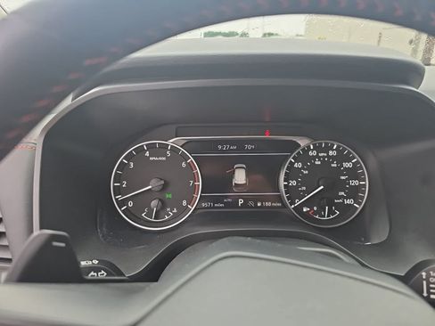 Used 2025 Nissan Rogue SV AWD/4WD image 17