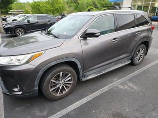 Used 2019 Toyota Highlander XLE video 1