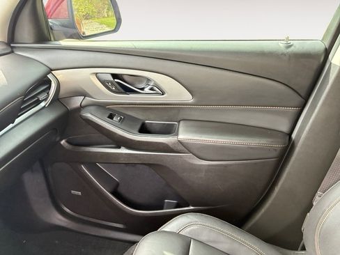 Used 2021 Chevrolet Traverse RS w/ LPO, Floor Liner Package FWD image 29