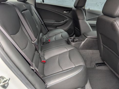 Used 2017 Chevrolet Volt Premier w/ Driver Confidence II Package image 9