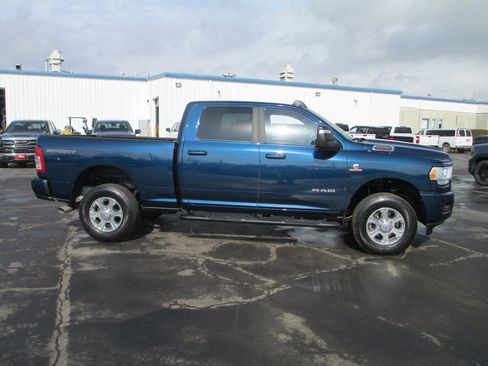 Used 2024 RAM 2500 Big Horn w/ Sport Appearance Package image 4