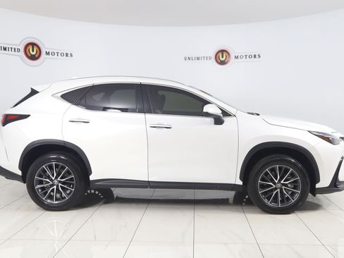 Used 2024 Lexus NX 250 FWD image 2