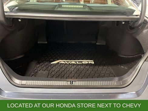 Used 2020 Toyota Avalon XSE image 7