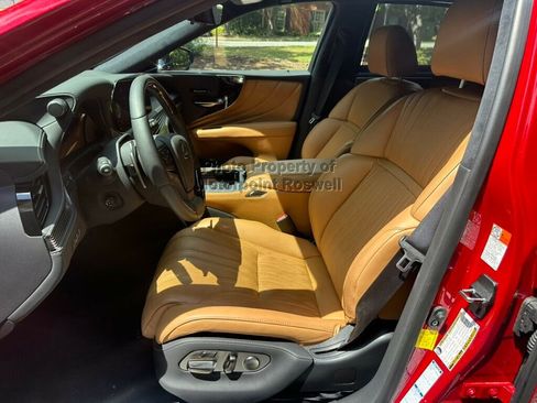 Used 2024 Lexus LS 500h AWD w/ Luxury Package image 9