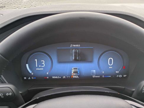 Used 2025 Ford Escape Platinum image 33