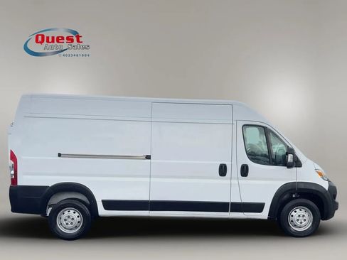 Used 2023 RAM ProMaster 2500 FWD image 2