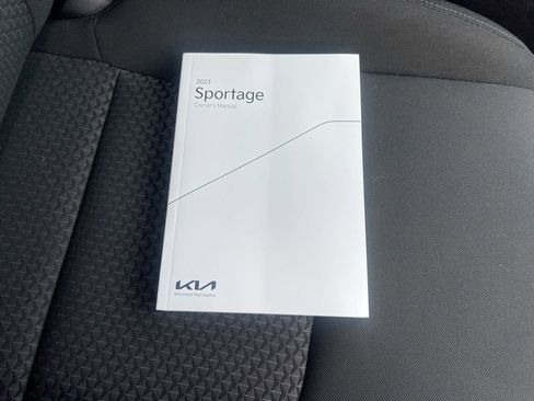 Used 2023 Kia Sportage LX image 26