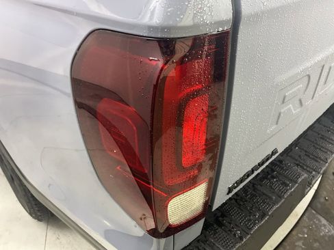 New 2026 Honda Ridgeline Black Edition image 40